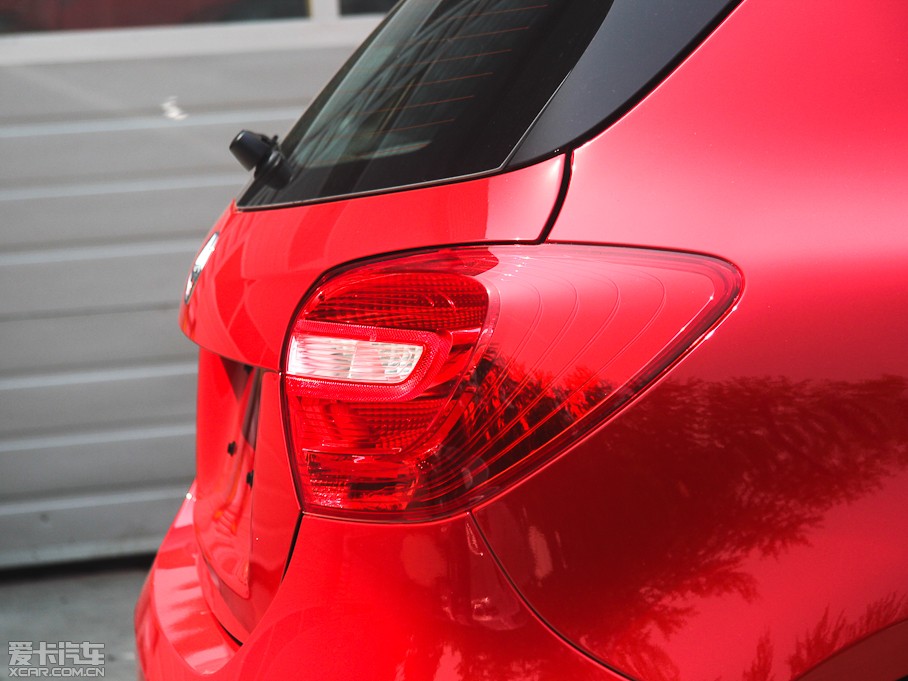 2013��YA��(�M��) A 180