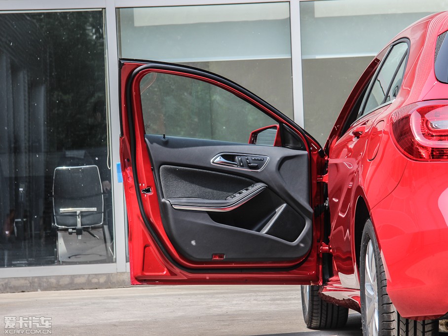 2013��YA��(�M��) A 180