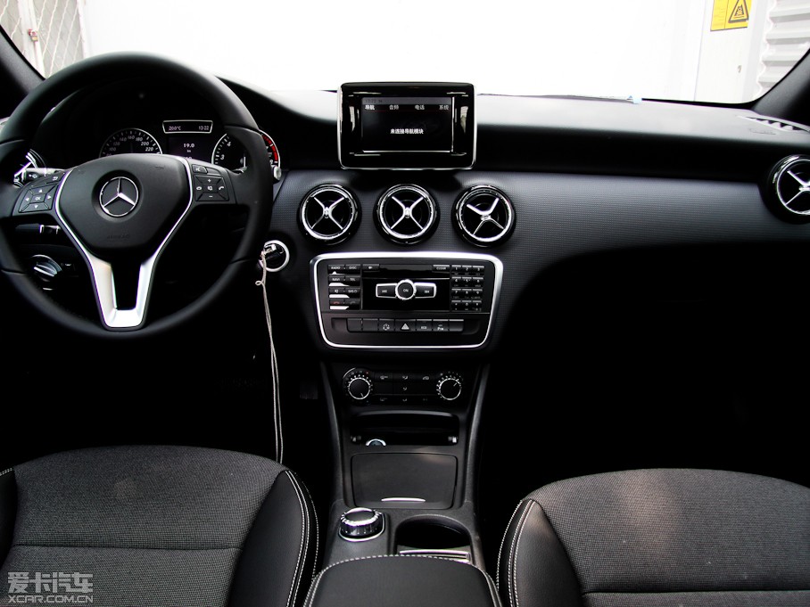 2013��YA��(�M��) A 180