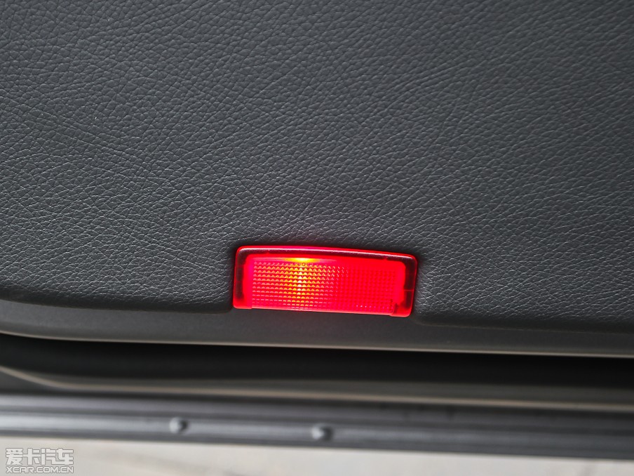 2013��YA��(�M��) A 260 �\����