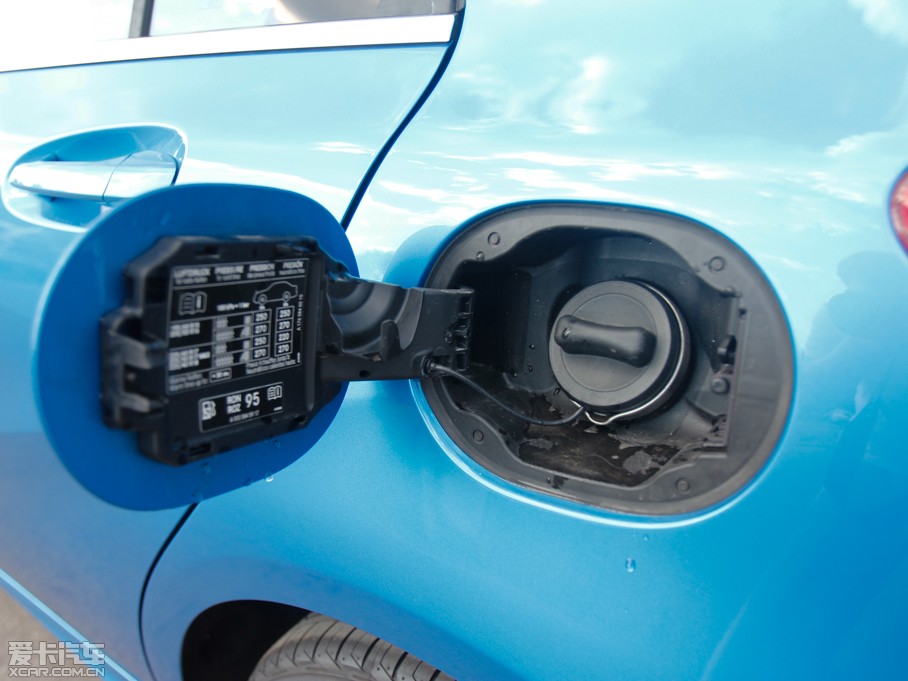 2013��YA��(�M��) A 200