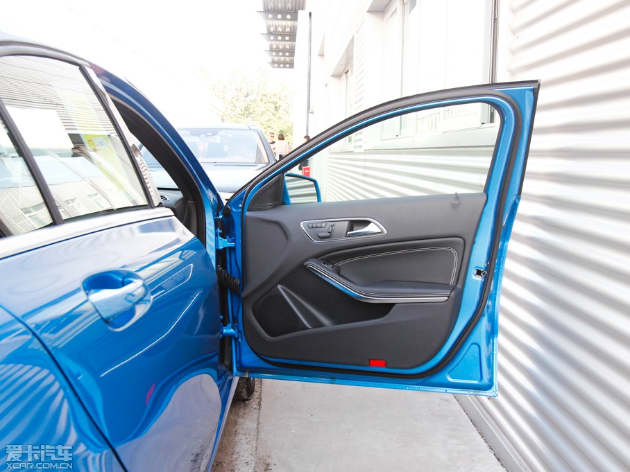 2013��YA��(�M��) A 200