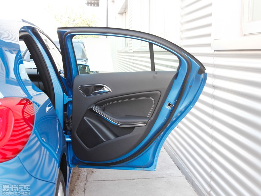 2013��YA��(�M��) A 200