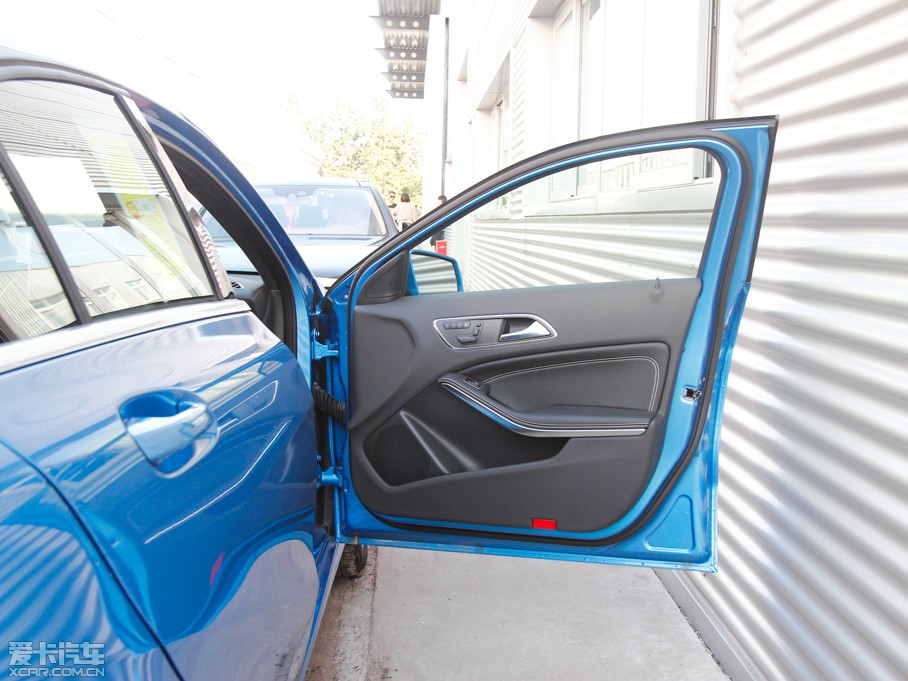 2013��YA��(�M��) A 200