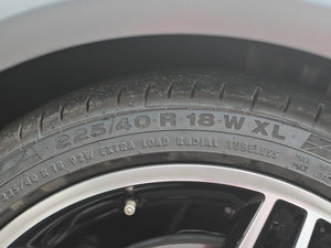 2013款A 260 运动型 轮胎尺寸