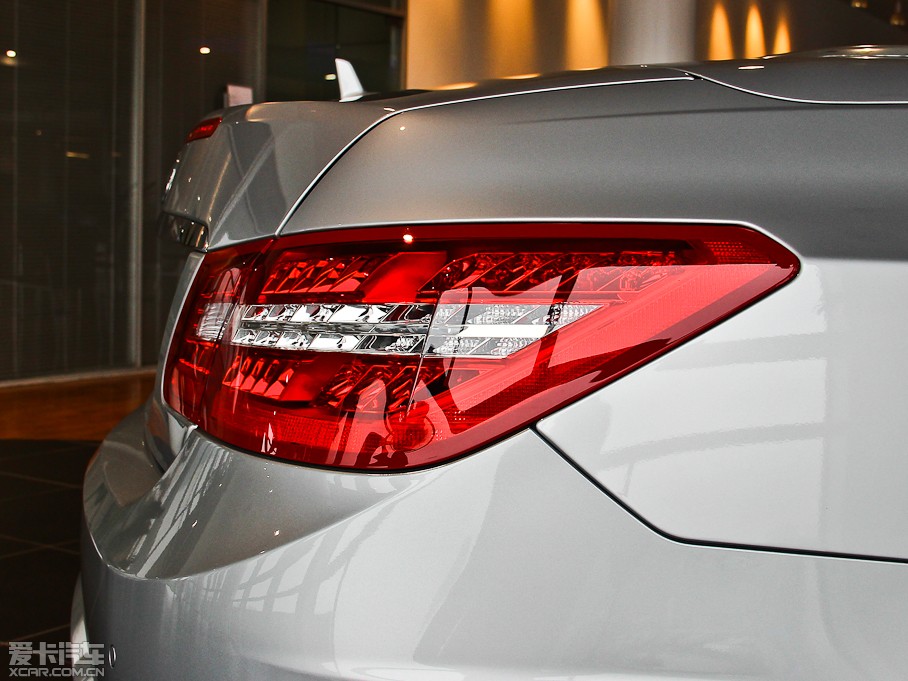 2011��YE������ E 350 CGI �����I��܇