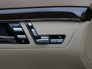 2012S 300L A Grand Edition {{