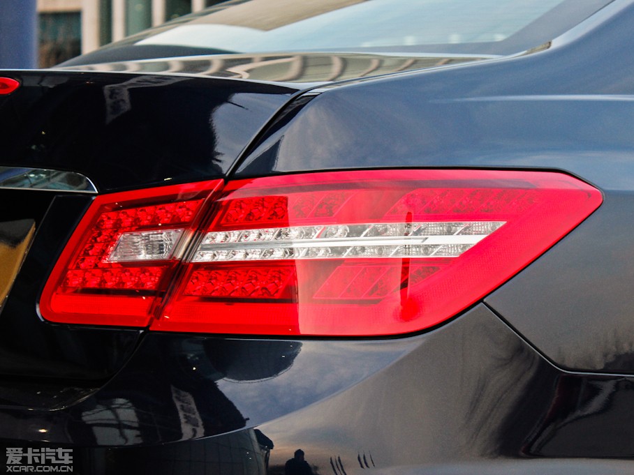 2012��YE���p�T E 260 CGI Coupe