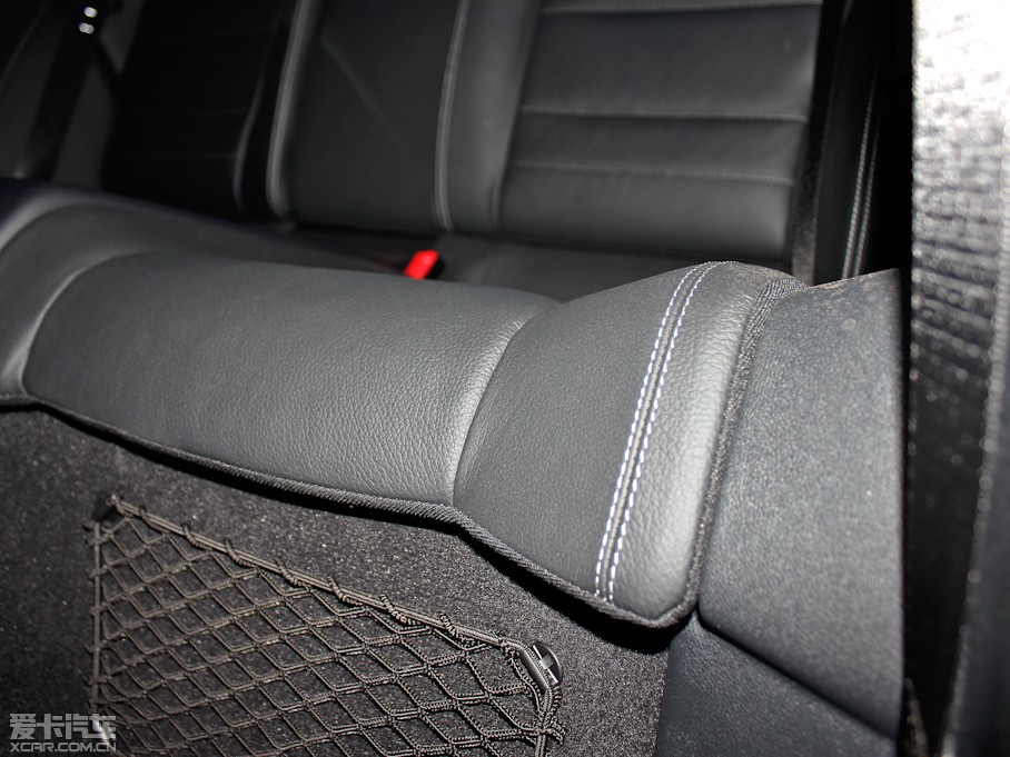 2012��YE���p�T E 260 CGI Coupe