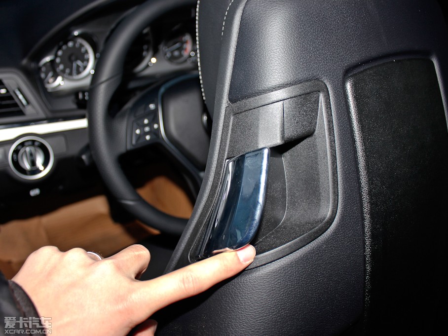 2012��YE���p�T E 260 CGI Coupe