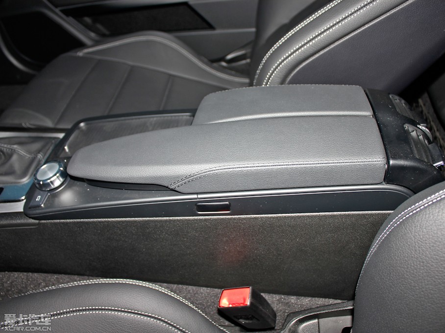 2012��YE���p�T E 260 CGI Coupe