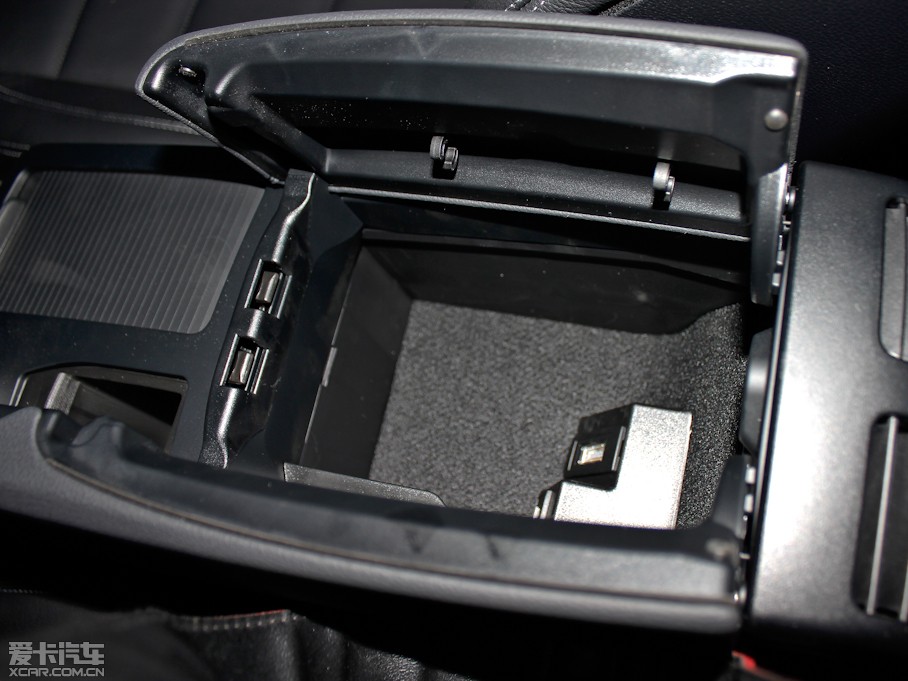 2012��YE���p�T E 260 CGI Coupe