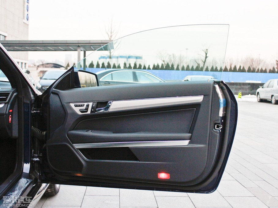 2012��YE���p�T E 260 CGI Coupe