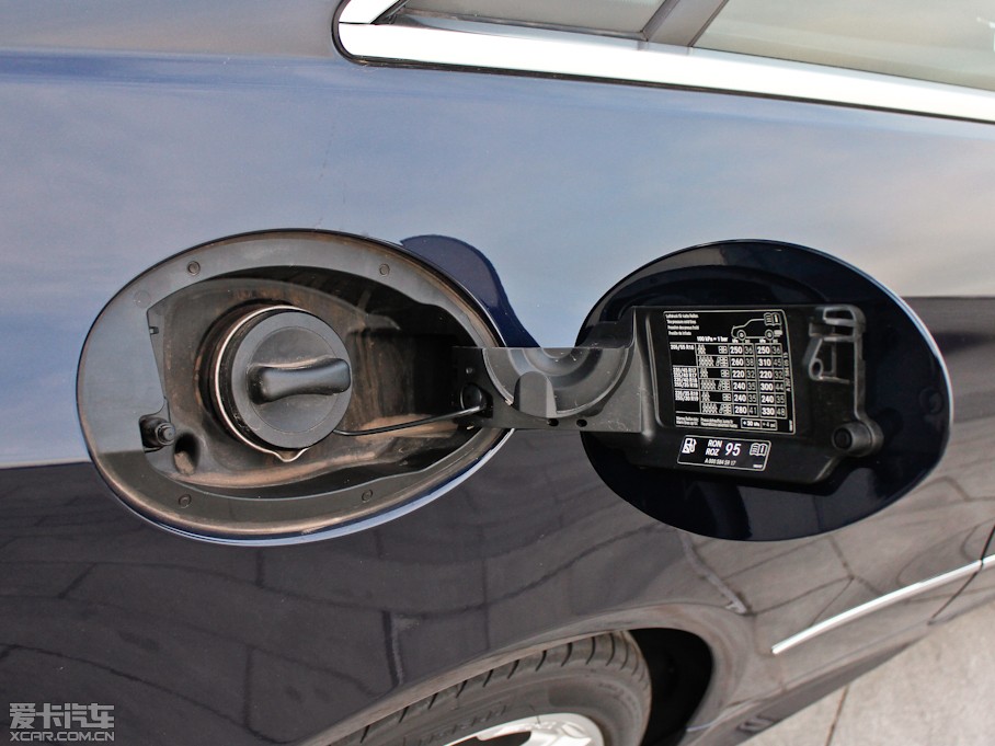 2012��YE���p�T E 260 CGI Coupe