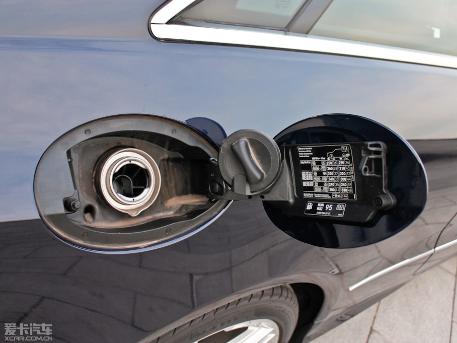 2012��YE���p�T E 260 CGI Coupe