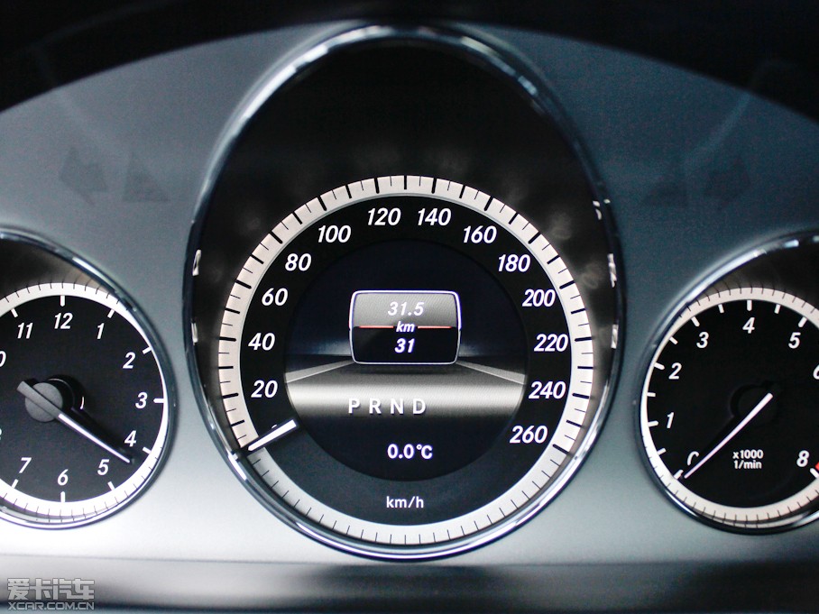 2012��YE���p�T E 260 CGI Coupe