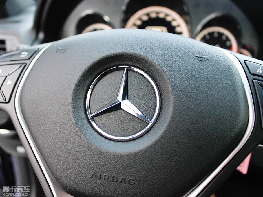 2012��YE���p�T E 260 CGI Coupe