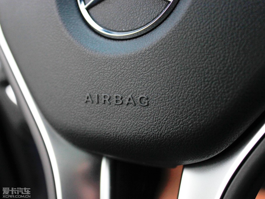 2012��YE���p�T E 260 CGI Coupe