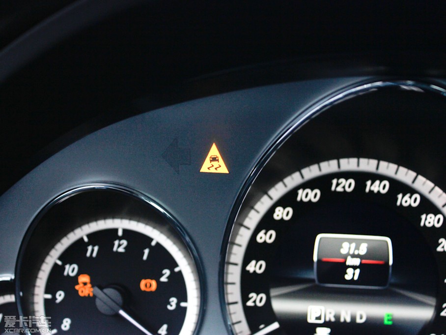 2012��YE���p�T E 260 CGI Coupe