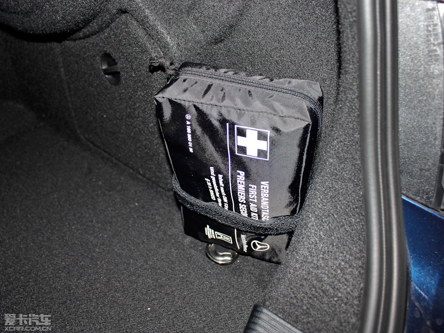 2012��YE���p�T E 260 CGI Coupe