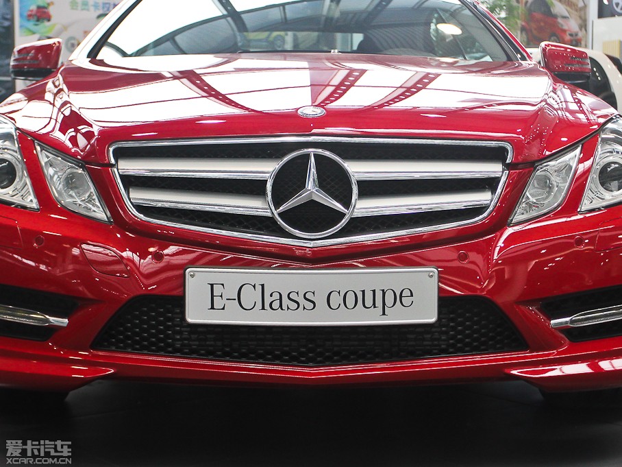 2012��YE���p�T E 200 CGI Coupe