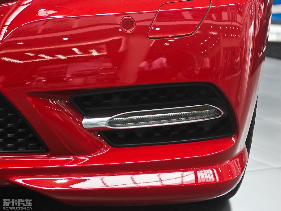 2012��YE���p�T E 200 CGI Coupe