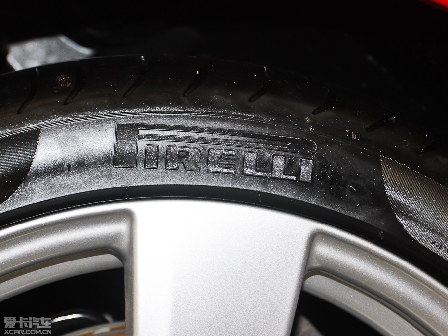 2012��YE���p�T E 200 CGI Coupe