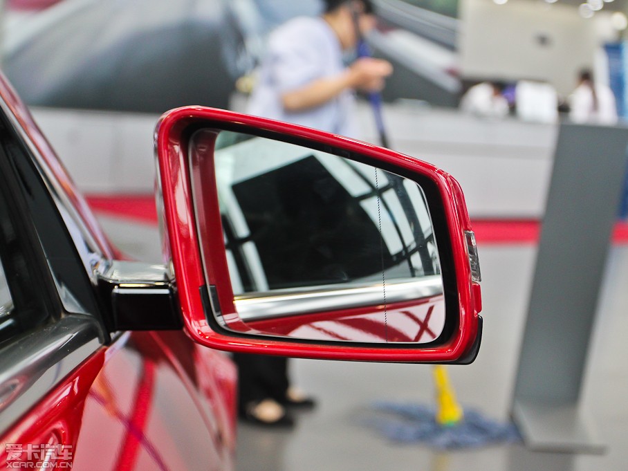 2012��YE���p�T E 200 CGI Coupe