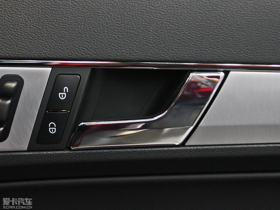 2012��YE���p�T E 200 CGI Coupe