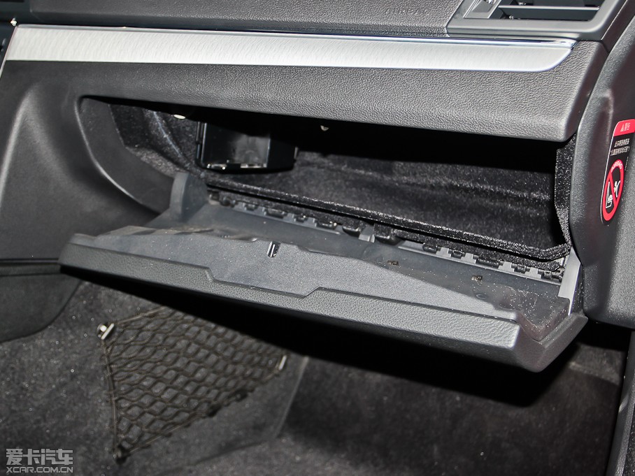 2012��YE���p�T E 200 CGI Coupe