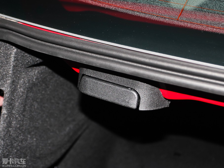 2012��YE���p�T E 200 CGI Coupe