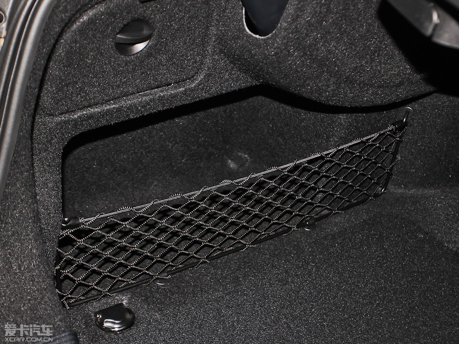 2012��YE���p�T E 200 CGI Coupe