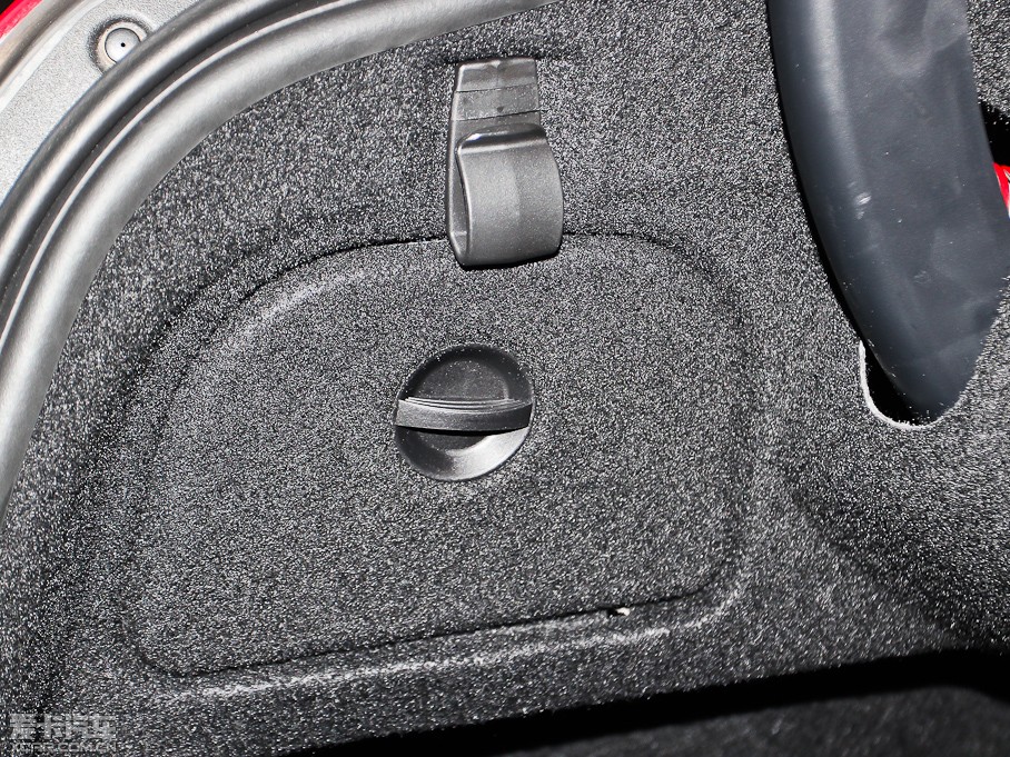 2012��YE���p�T E 200 CGI Coupe