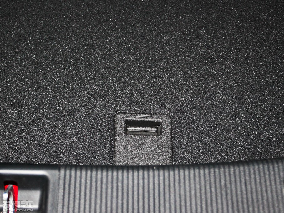 2012��YE���p�T E 200 CGI Coupe