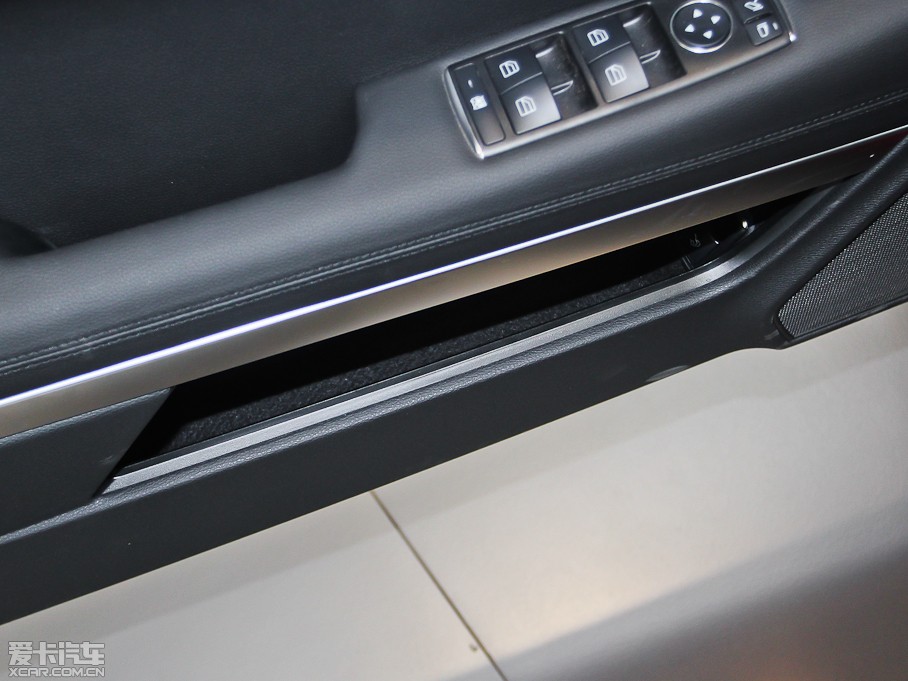 2012��YE���p�T E 200 CGI Coupe