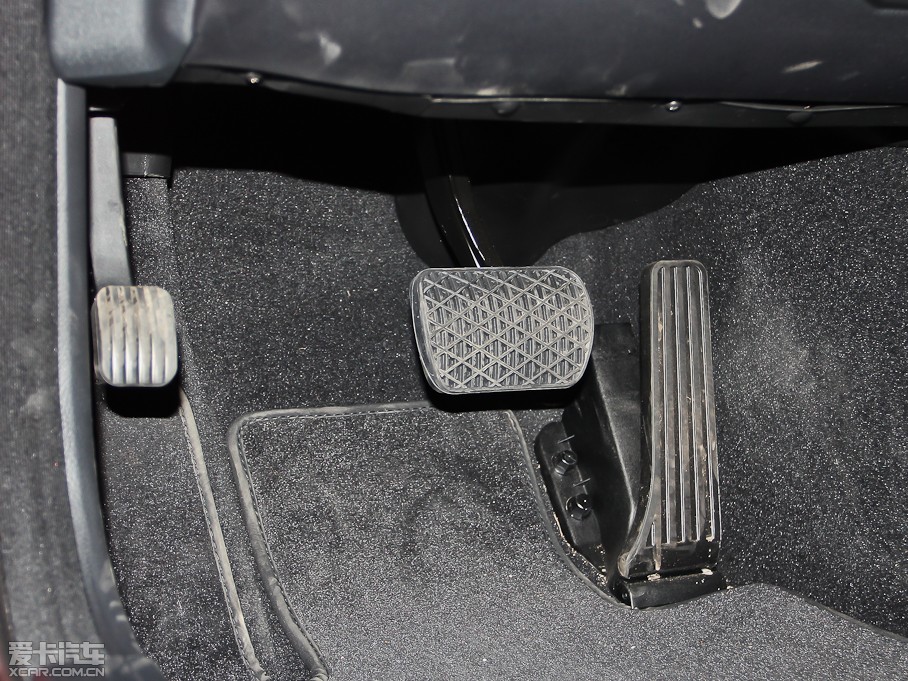 2012��YE���p�T E 200 CGI Coupe