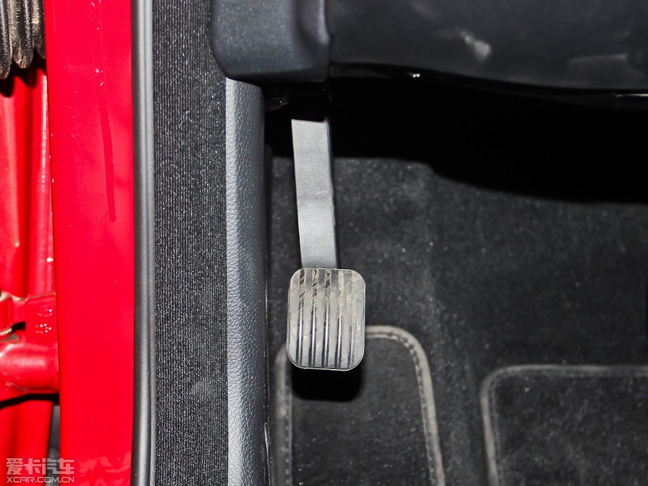 2012��YE���p�T E 200 CGI Coupe