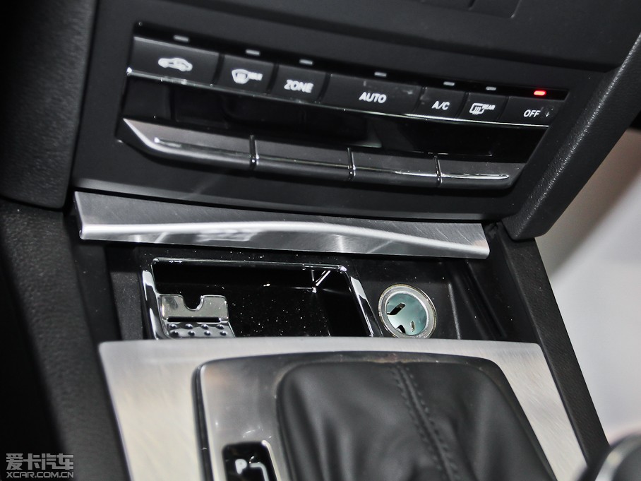 2012��YE���p�T E 200 CGI Coupe