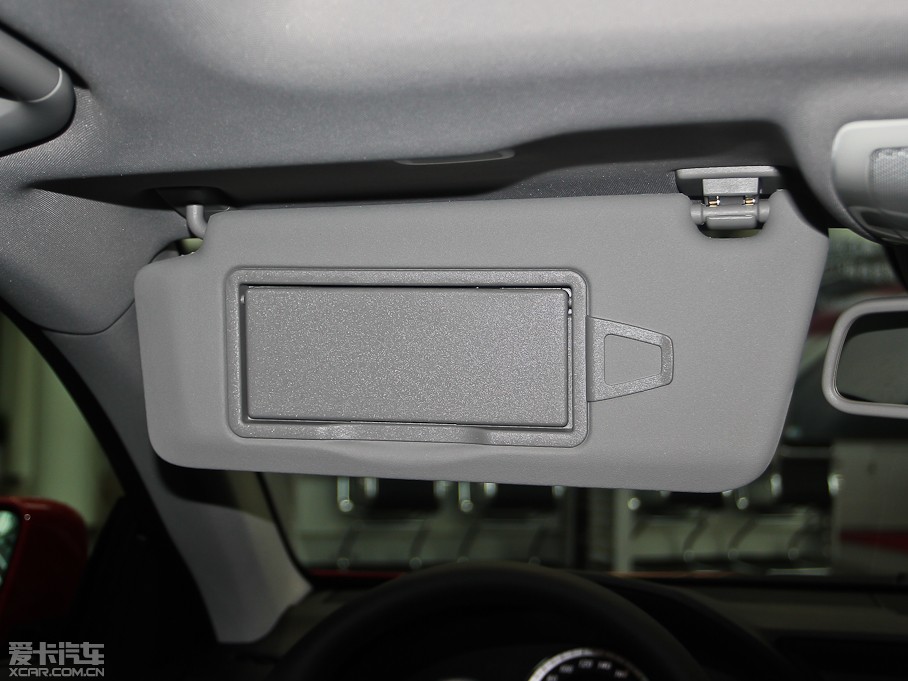 2012��YE���p�T E 200 CGI Coupe