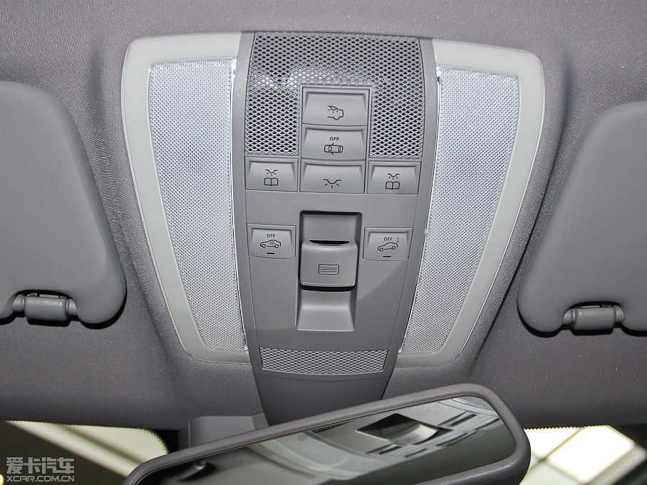 2012��YE���p�T E 200 CGI Coupe