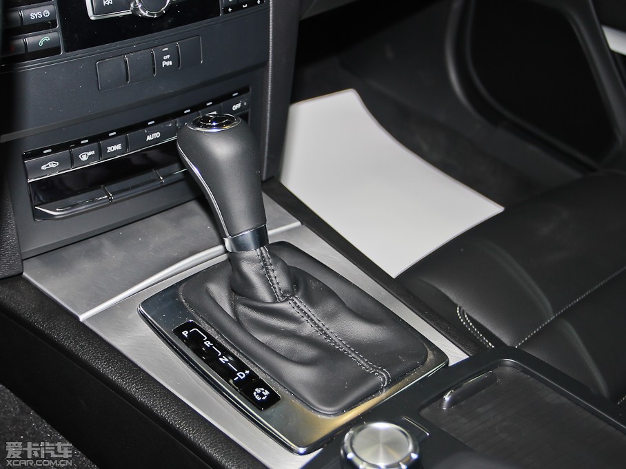 2012��YE���p�T E 200 CGI Coupe