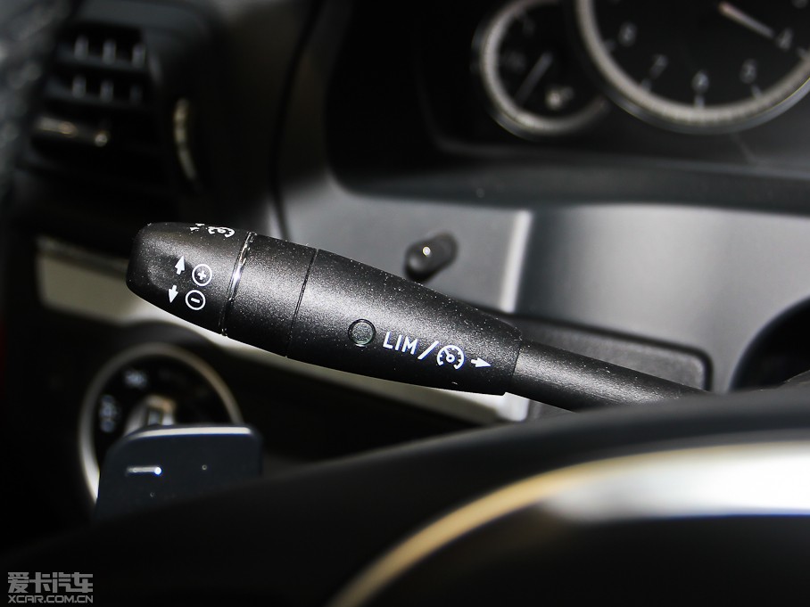 2012��YE���p�T E 200 CGI Coupe