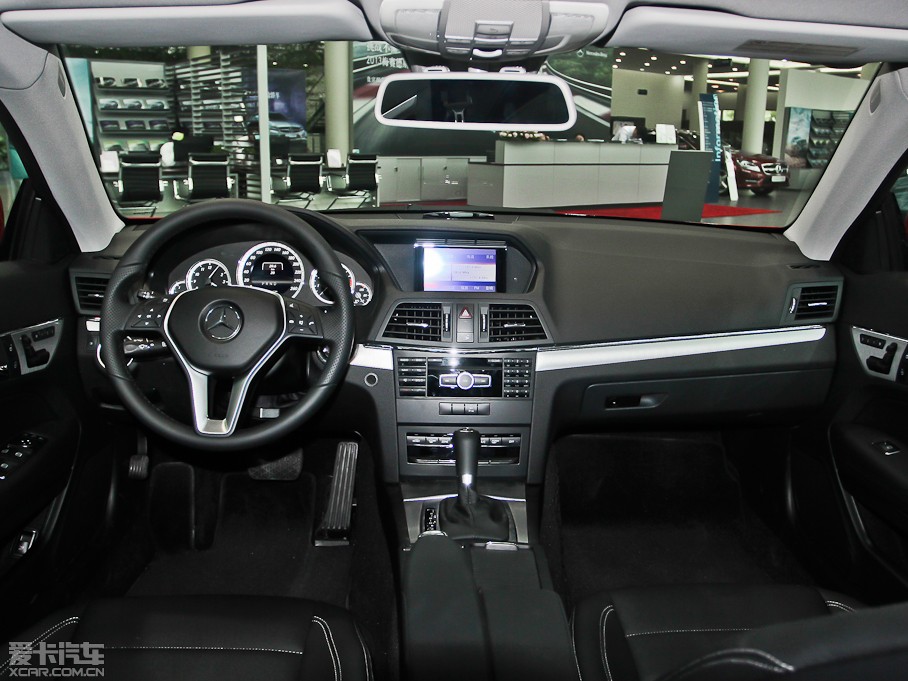 2012��YE���p�T E 200 CGI Coupe