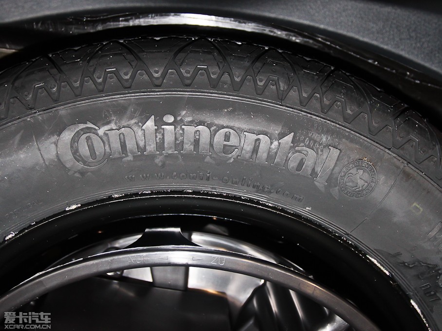 2012��YE���p�T E 200 CGI Coupe