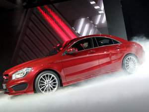 2013CLA 220 w^