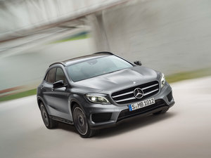2013GLA 250 w^