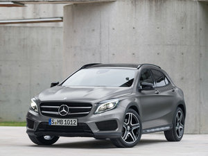 2013GLA 250 w^