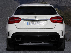 2013GLA 250 w^