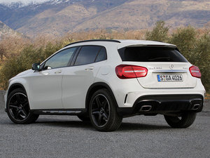 2013GLA 250 w^