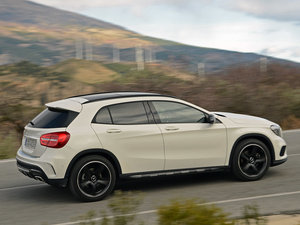 2013GLA 250 w^